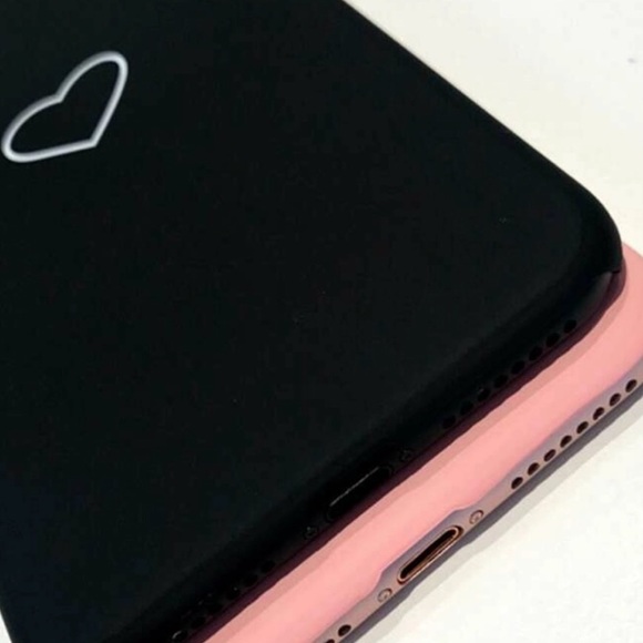 iPhone 11 Pro Max case in black - Picture 3 of 5